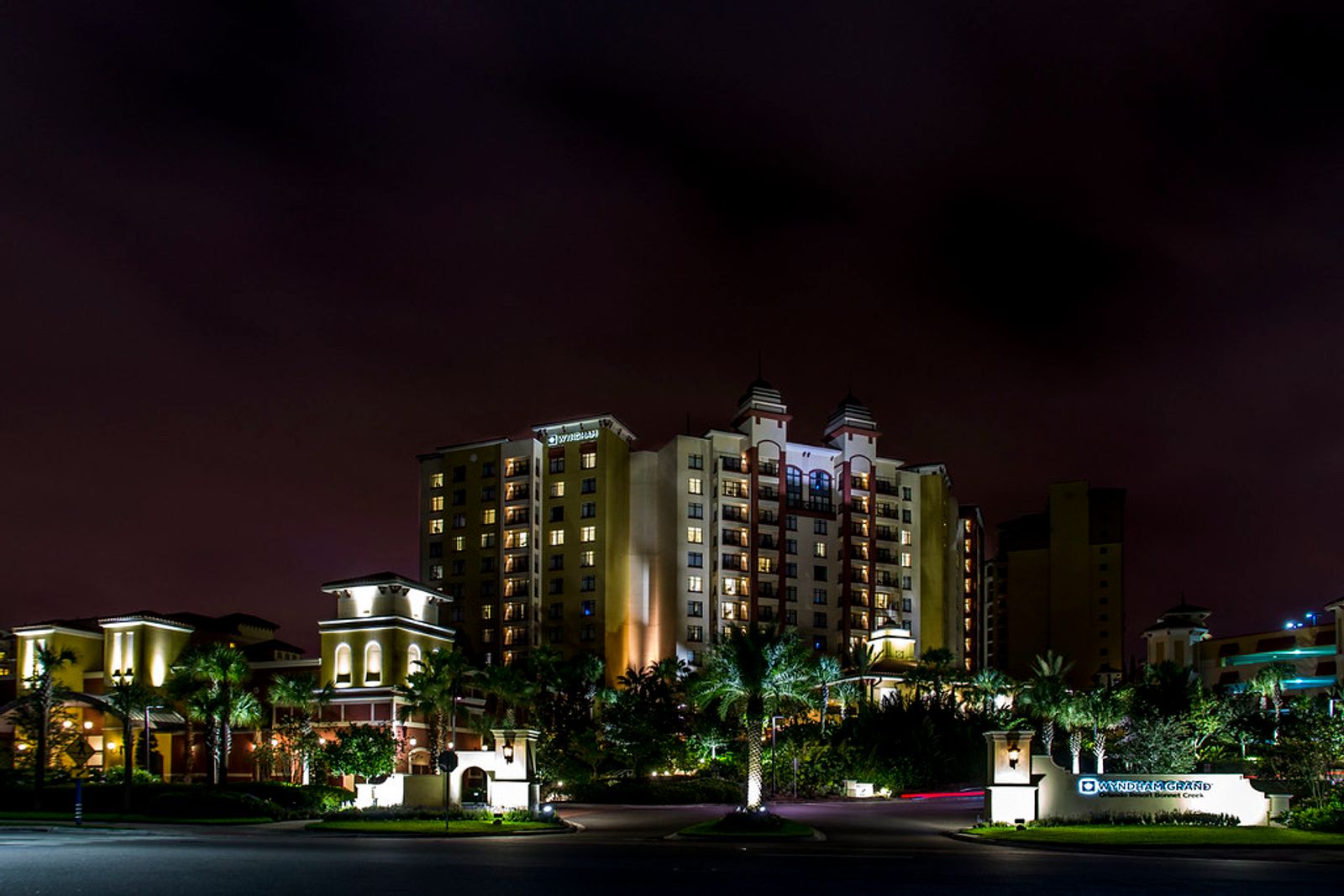 Wyndham Grand Orlando Resort Bonnet Creek exterior at night