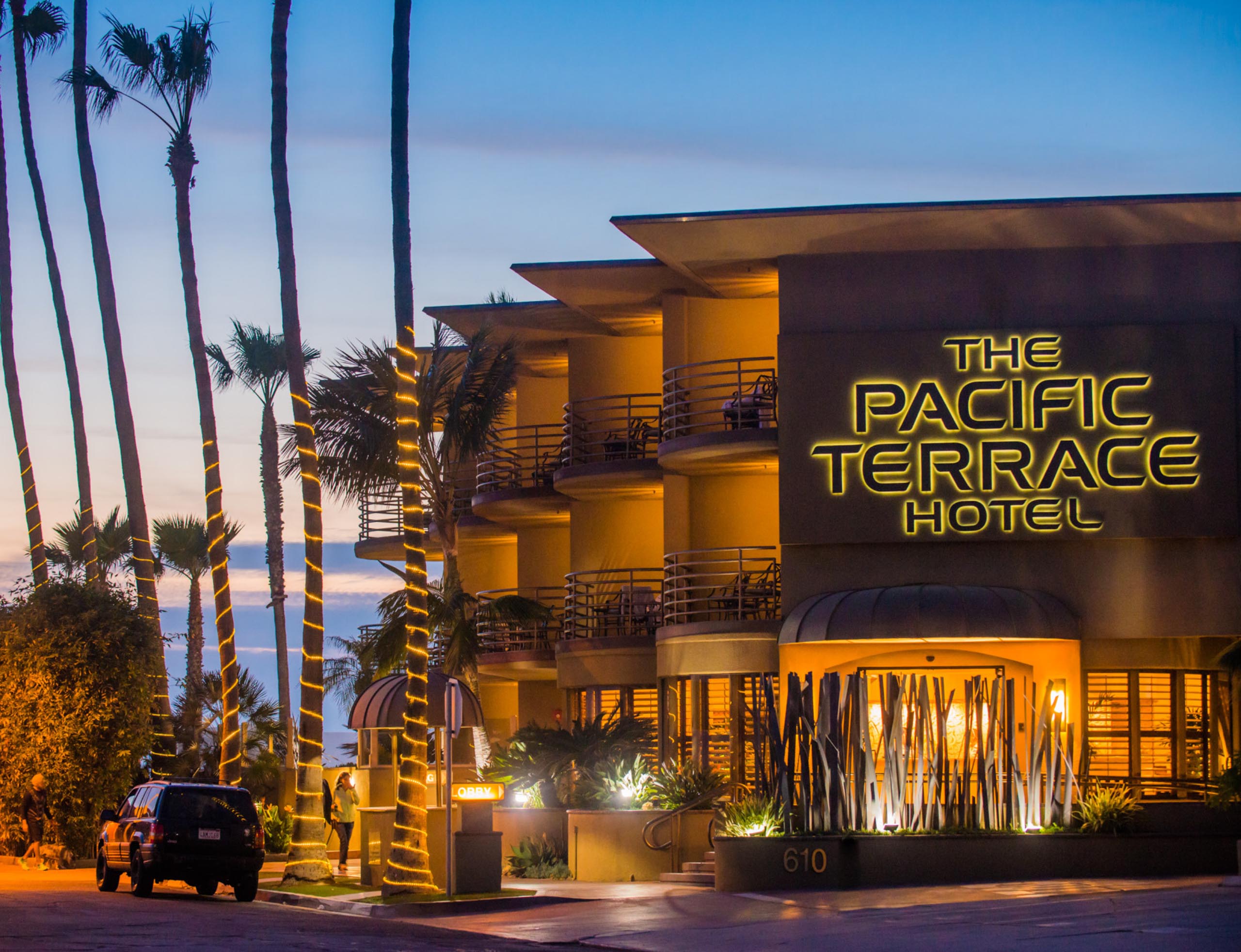Pacific Terrace Hotel